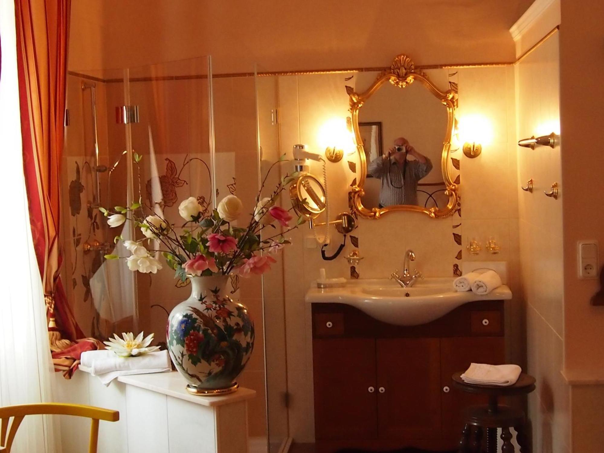 Boutique Hotel Ur-Wachau Вайсенкирхен ин дер Вахау Стая снимка