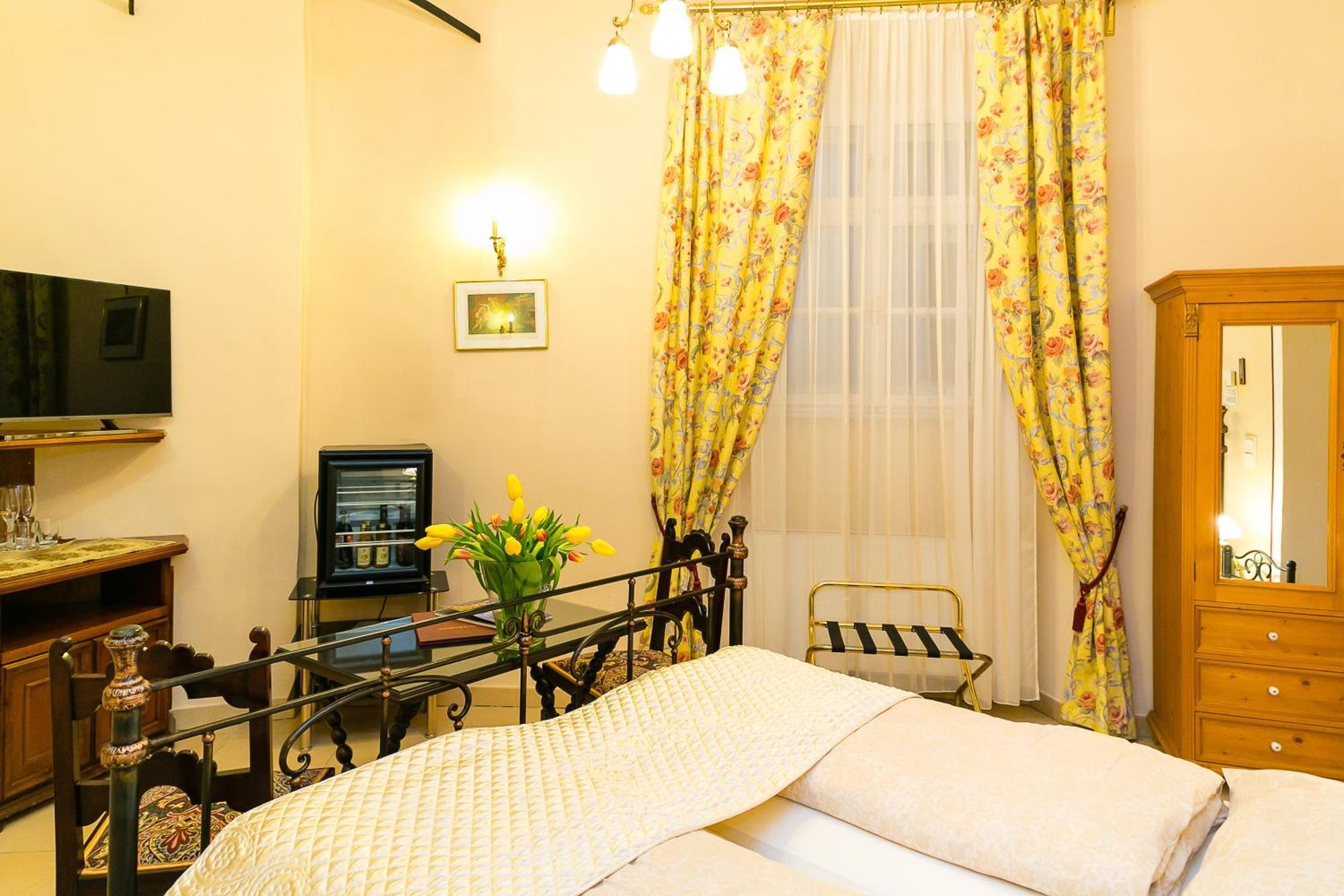 Boutique Hotel Ur-Wachau Вайсенкирхен ин дер Вахау Екстериор снимка