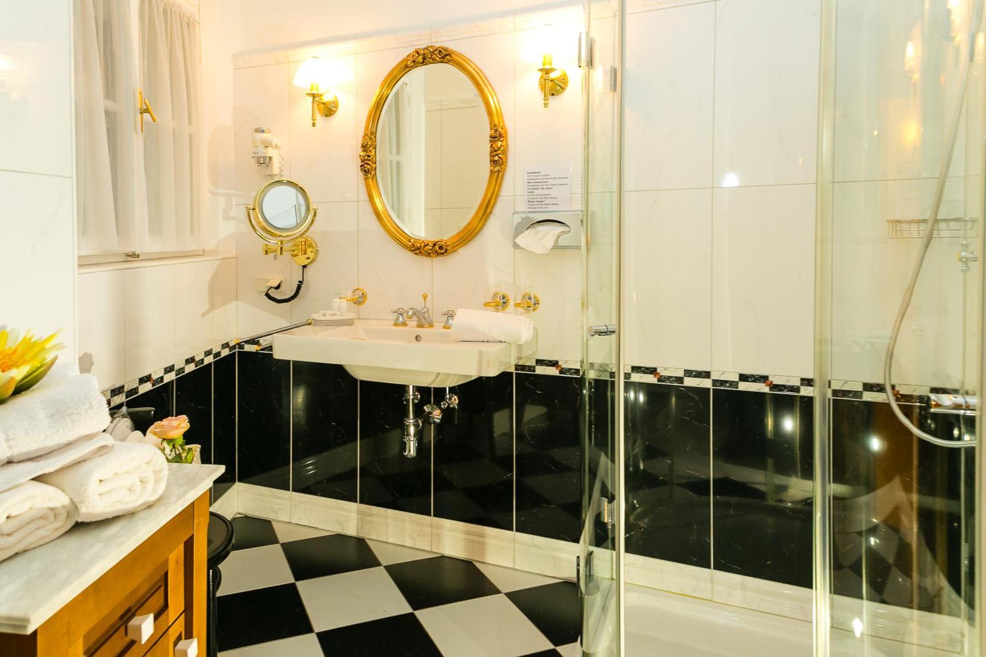 Boutique Hotel Ur-Wachau Вайсенкирхен ин дер Вахау Екстериор снимка