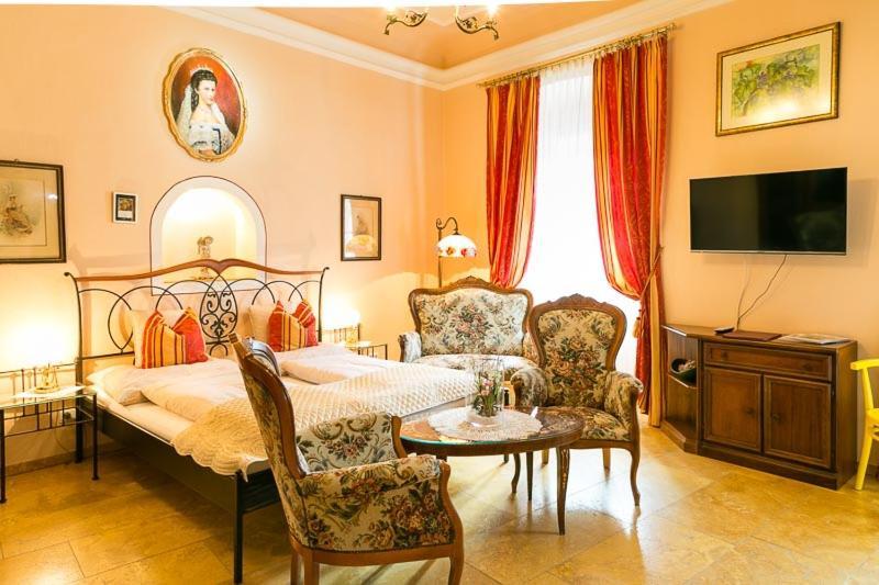 Boutique Hotel Ur-Wachau Вайсенкирхен ин дер Вахау Екстериор снимка