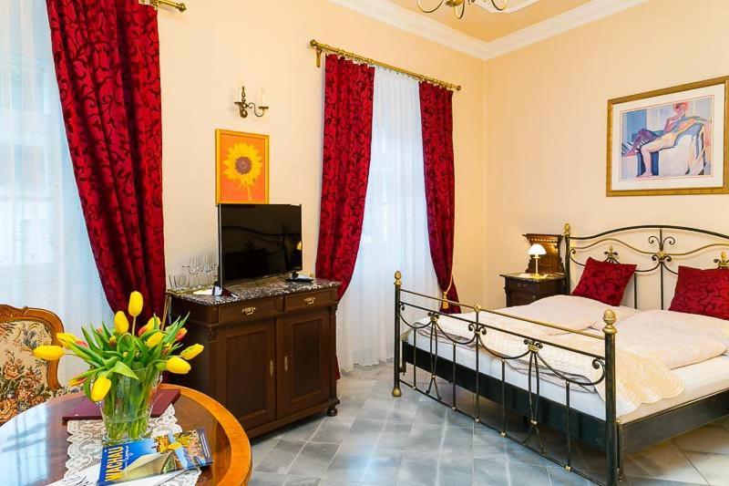 Boutique Hotel Ur-Wachau Вайсенкирхен ин дер Вахау Екстериор снимка