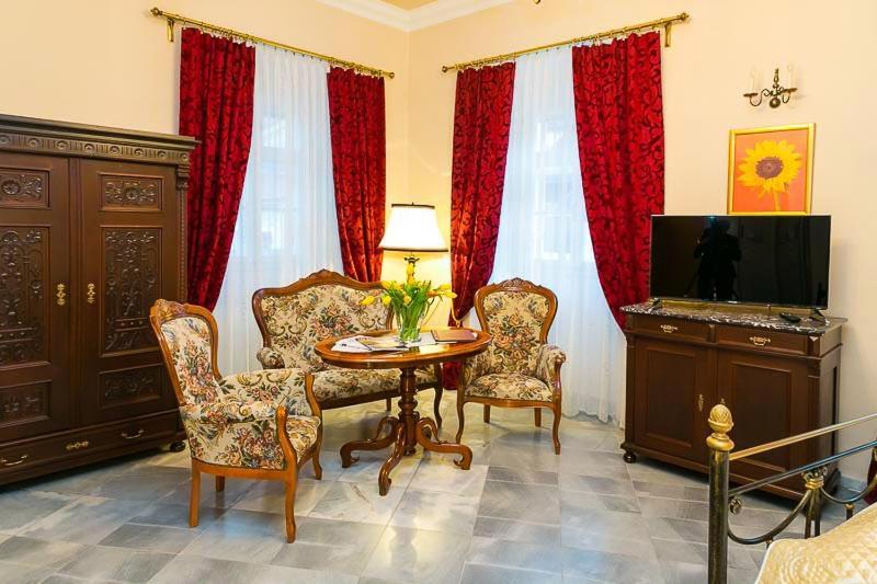 Boutique Hotel Ur-Wachau Вайсенкирхен ин дер Вахау Екстериор снимка