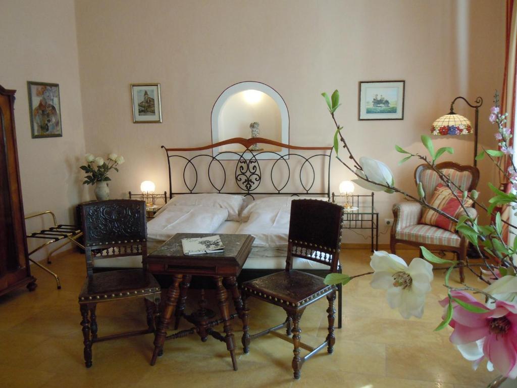 Boutique Hotel Ur-Wachau Вайсенкирхен ин дер Вахау Стая снимка